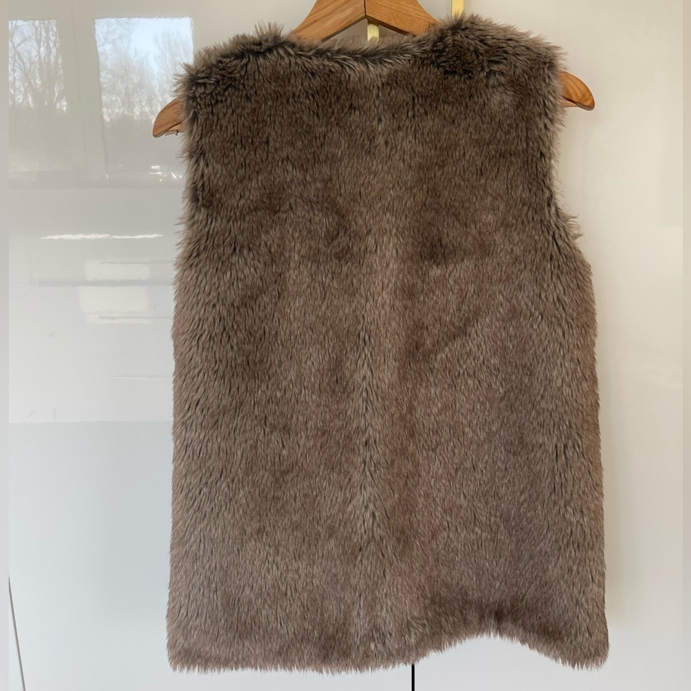 Aldo Faux Fur Vest size Medium - Picture 3 of 5